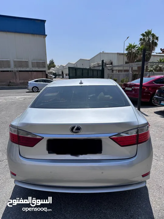 لكزس ES300H2013  4 جيد بحالة ممتازة للبيع