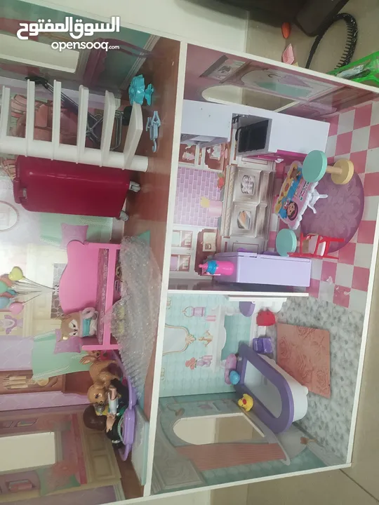 doll house 6 months used