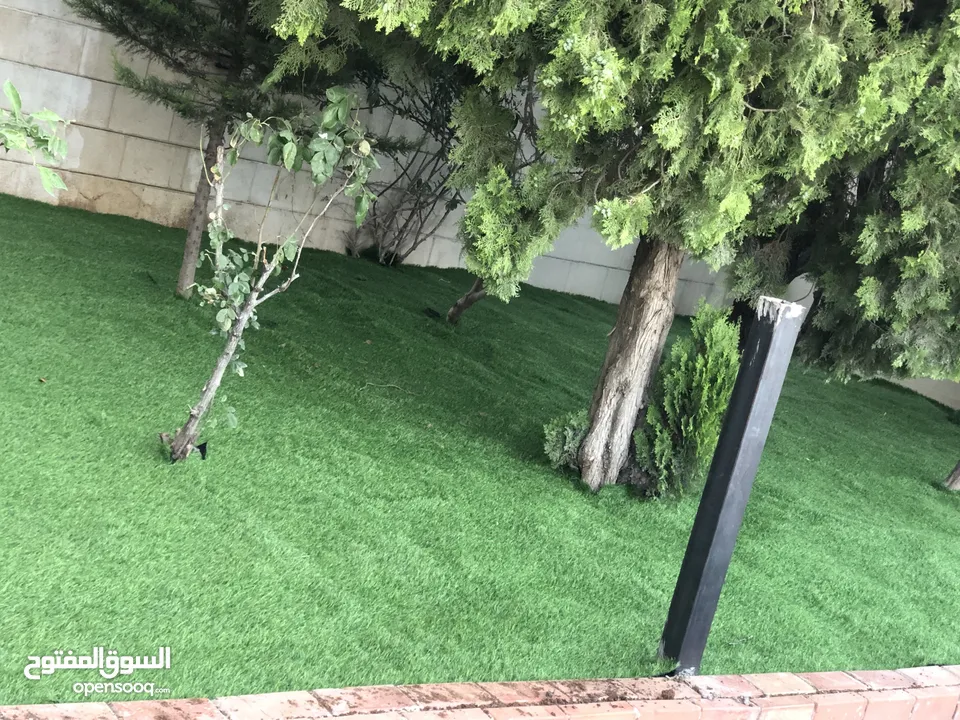 عشب صناعي فاخر