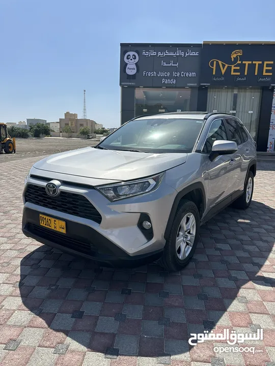 RAV4 XLEرقم واحد فورويل