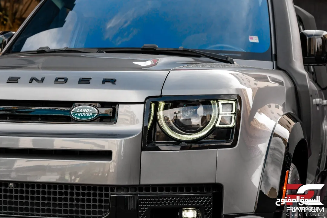 2022 Land Rover Defender P400 110 - Full Accessories Package