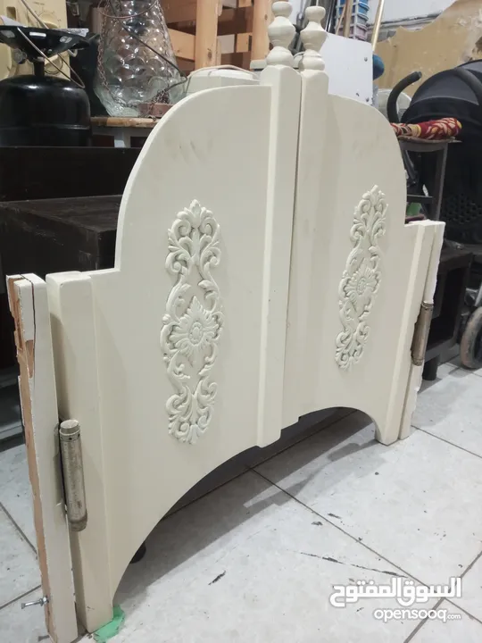 باب وسط متر ب 60 خشب سويد بحال لجديد للبيع
