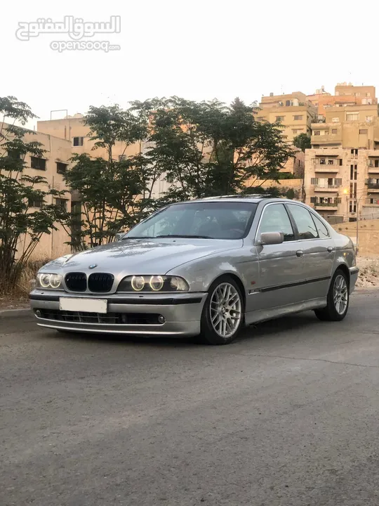 بي ام دب e39 موديل 2000 520ia    BMW E 39 520 IA model 2000 للبيع بسعر 4200 دينار فقط