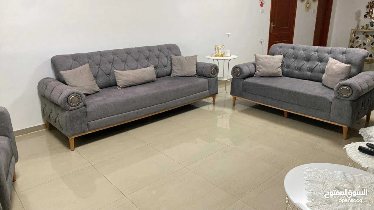 كنب شبه جديد للبيع