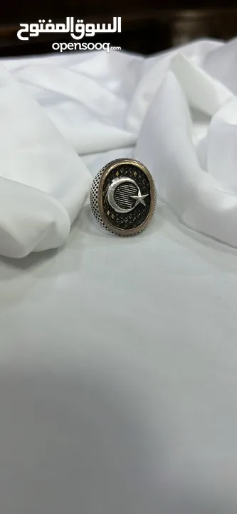 ‎الخاتم الفضي التركي عيار *925* بشعار *علم تركيا * (النجمة والهلال) بوزن *14.32 جرام* هو