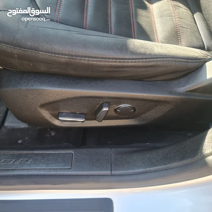 فورد فيوجن 2014 كلين فحص كامل سلفر بحالة الوكالة قابل للبدل