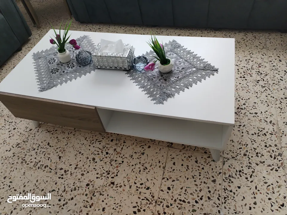 طقم كنب 8 مقاعد مع طاولة