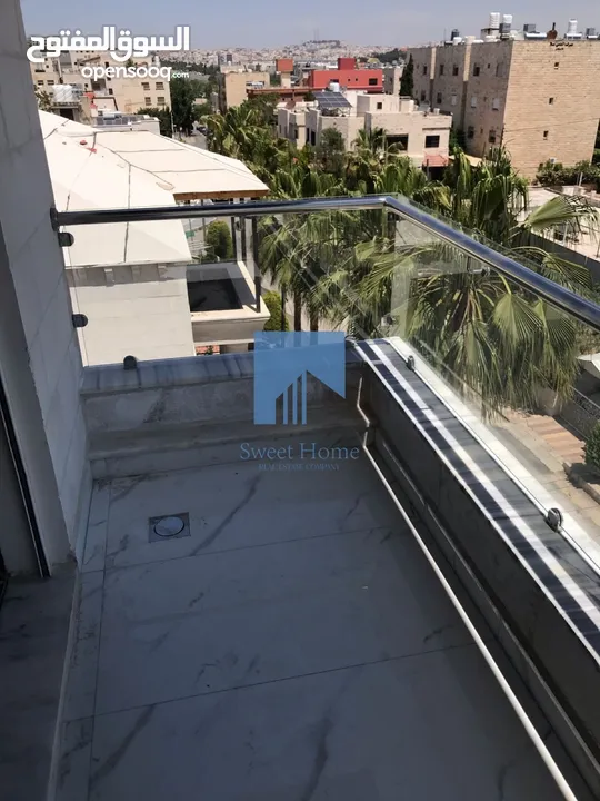 شقة فاخرة للبيع في الجندويل طابق ثالث مع روف دوبلكس 131م تشطيب سوبر ديلوكس لم تسكن