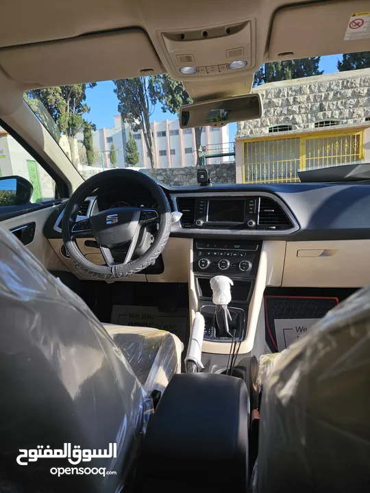 سيات ليون FR بسعر حرق كاش 63000 شيقل موديل 2014 ماتور 1200 تيريو بنزين فل اضافات ما عدا فتحة سقف