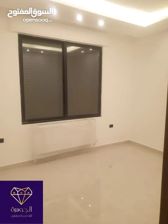 طابق اخير مع روف دوبلكس فاخر لم يسكن لقطه وبسعر مغري جدا عرض خاص أرقى مناطق خلدا وام السماق