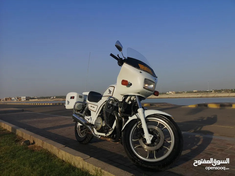 هواند CBX 750