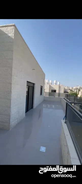 روف للبيع في عين منجد مساحه 300متر سوبر سوبر ديلوكس