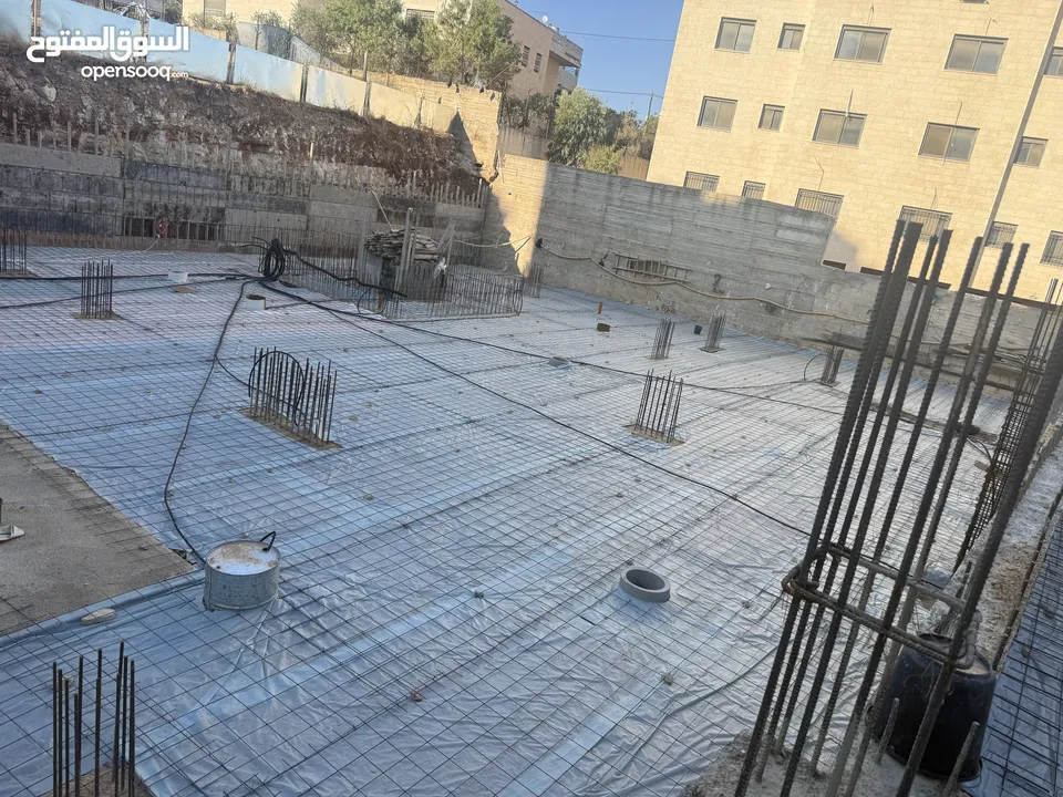 محل تجاري قيد الإنشاء بسعر مغري
