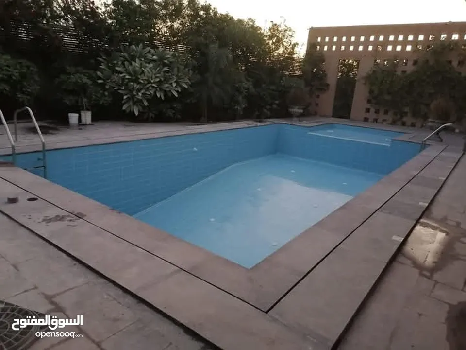 ترميم وإنشاء المسابح