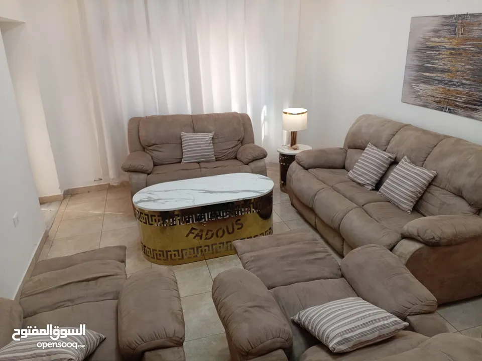 طقم كنب دب امريكي الاصلي فاخر فخم  +طقم دب وريكلاينر فخم  جدا وكالة للبيع بسعر رائع  التوصيل مجاني