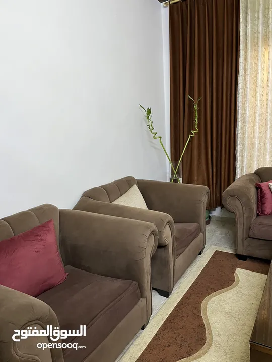 اثاث غرفة ضيوف كامل بسعر حرق للبيع