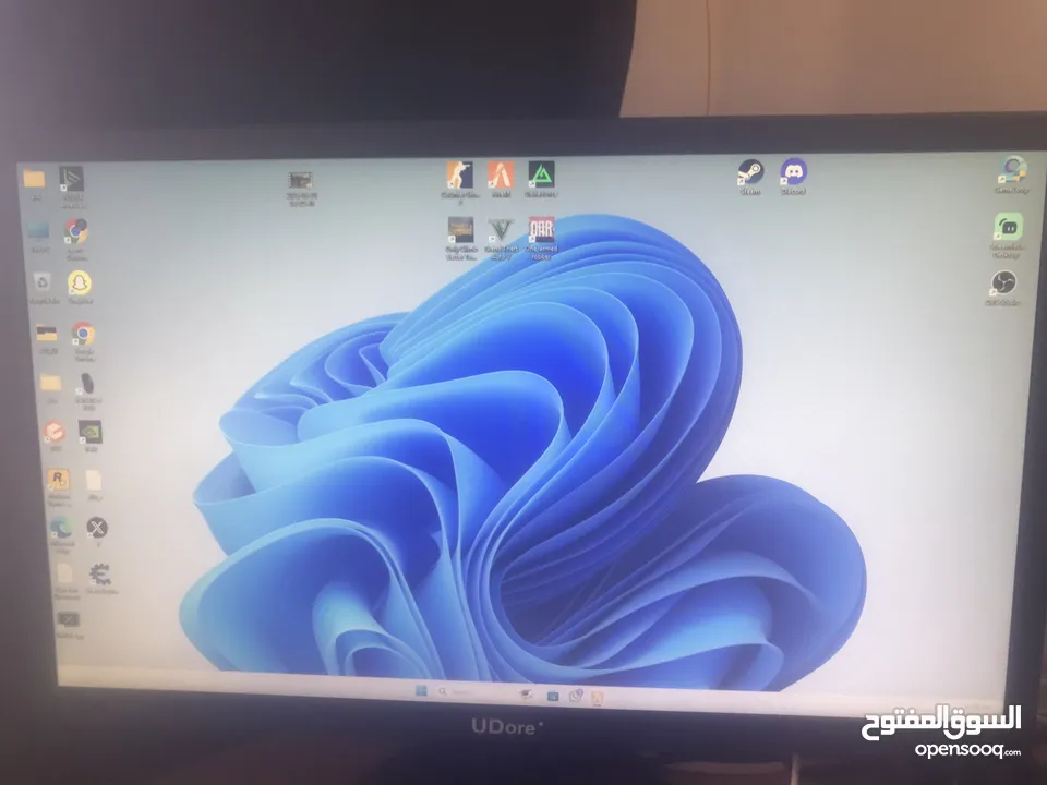 Pc مع كل اغراضو للبيع