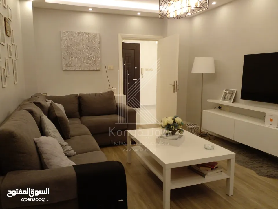 شقة مميزة للبيع في عمان - الظهير - طابق اخير مع روف