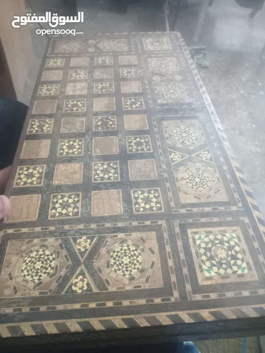 طاولة زهر تحفة للبيع مع شطرنج بنفس ا المستعجل