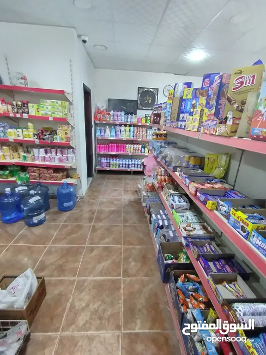 سوبرماركت للبيع في طبربور الخزنة بجانب الجامعة العربية المفتوحة