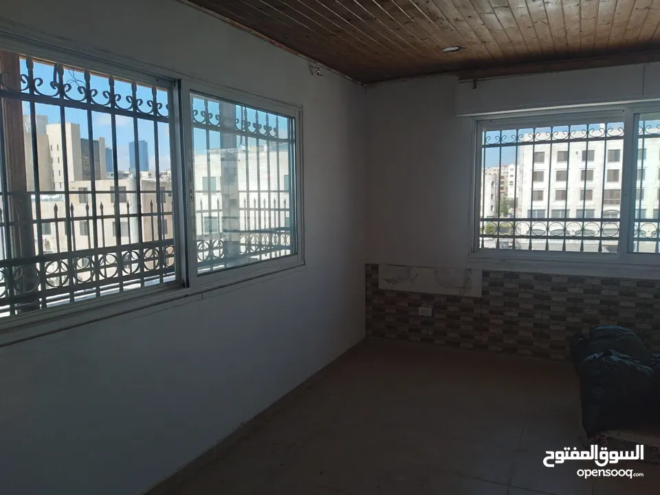 استديو و روف في منطقة الرابية موقع خيالي