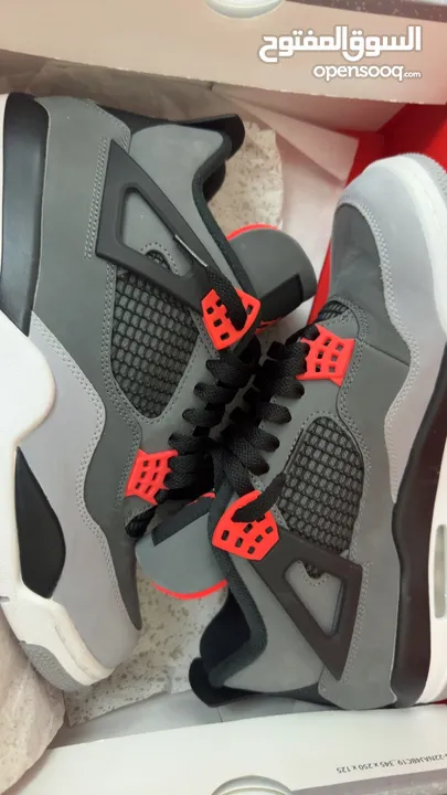 Jordan 4 Retro Infrared IN A PERFECT CONDITION WITH A PERFECT BOX