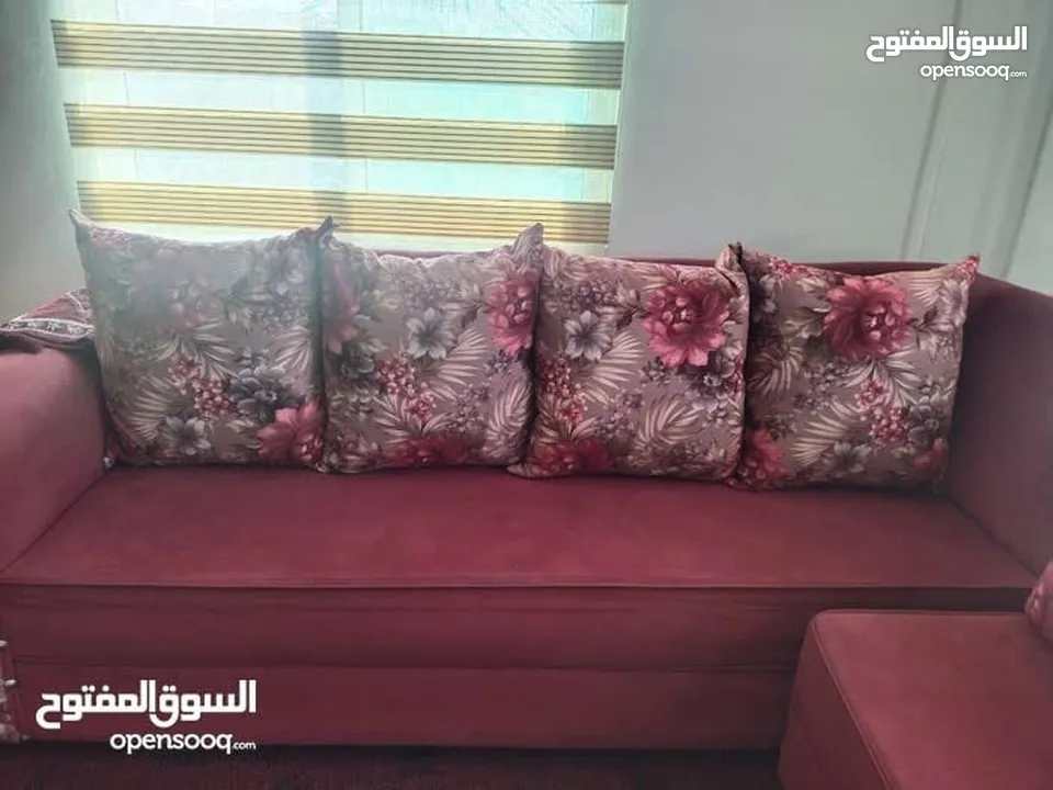 كورنر مع موكيت بسعر 100دينار