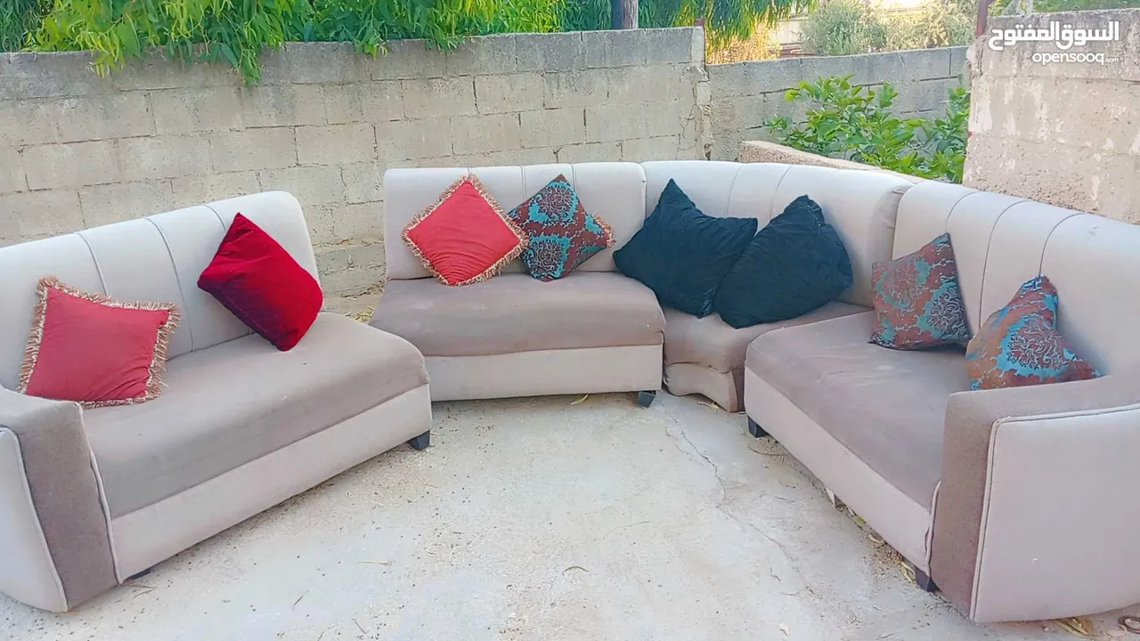 طقم كنب وطقم كورنر للبيع بداعي السفر