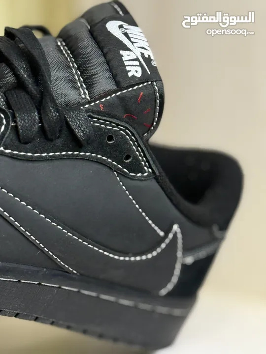 حذاء فخم جداا بنسخة نادرة مستعجلل قابل للتفاوض  Air Jordan 1 Travis Scott Retro Low "Black Phantom"
