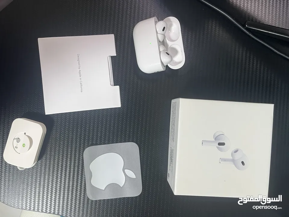 سماعات air pods pro 2 بحاله ممتازه