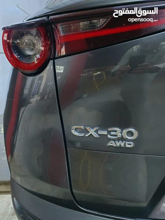 للبيع فقط مازذا CX-30 رقم واحد فول ابشن