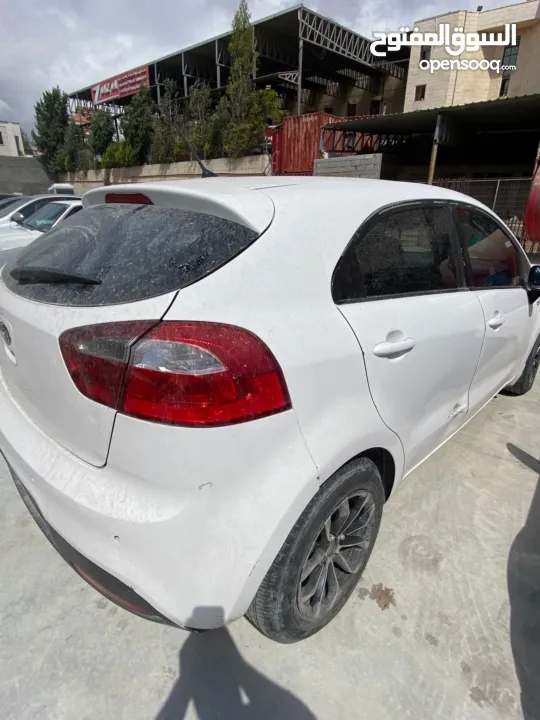 كيا ريو موديل 2013متور 1400تيربو ديزل اصل عمومي سياره بسعر حرق على كاش فقط