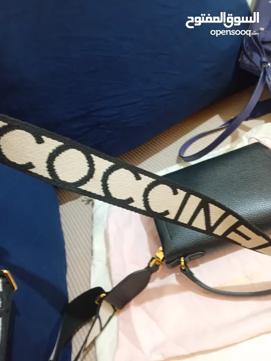 coccinelle hand bag - شنطة يد من ماركة كوكسينيل