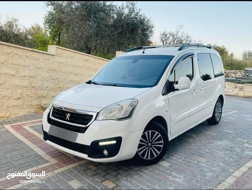 بيجو بارتنر للبيع