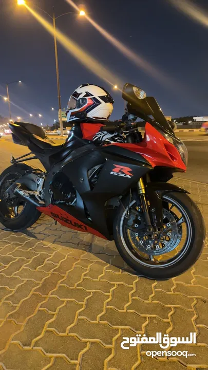 سزوكي GXR1000 موديل 2011 للبيع 23,000 وقابل للتفاوض بالمعقول