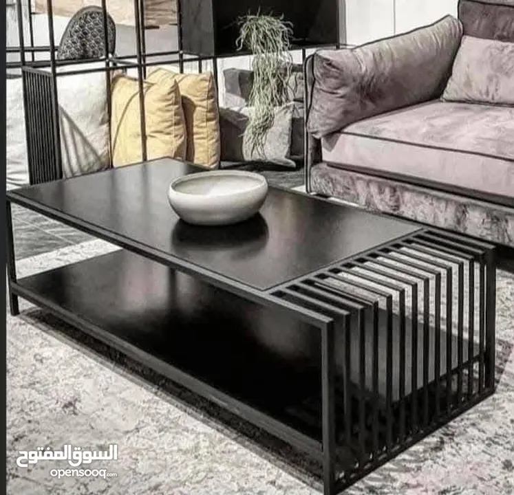 اثاث معدني متين