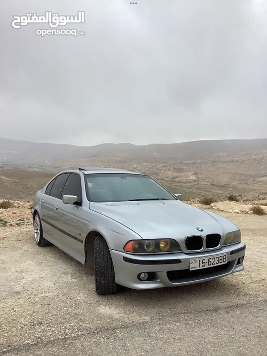 دب BMW 1997.