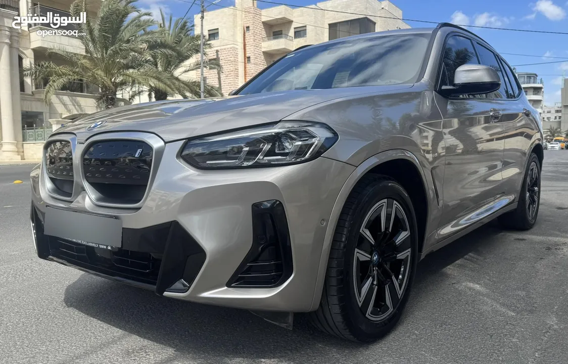 BMW IX3 M-KIT 2023 وارد الوكالة بحالة ممتازة (ممشى قليل)