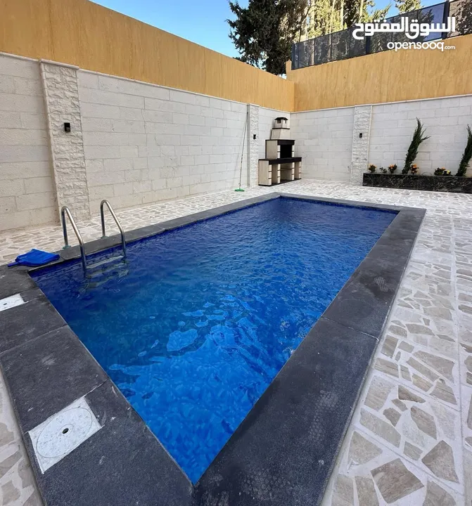 شقة جديدة مع مسبح خاص في شارع الجامعة الجبيهة بسعر 110 الاف