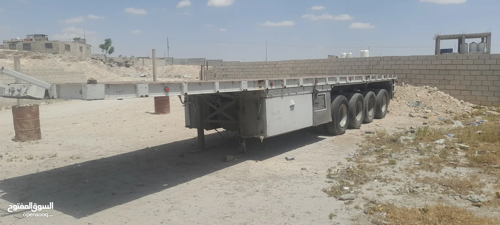 مقطورة  للبيع