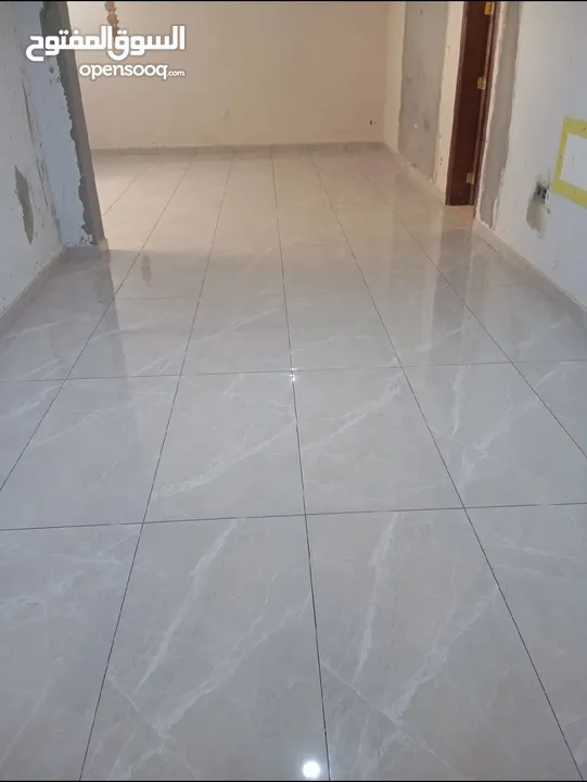 بلاط بجميع انواعه تسليم هندسه  نصل لكم أينما كنتم