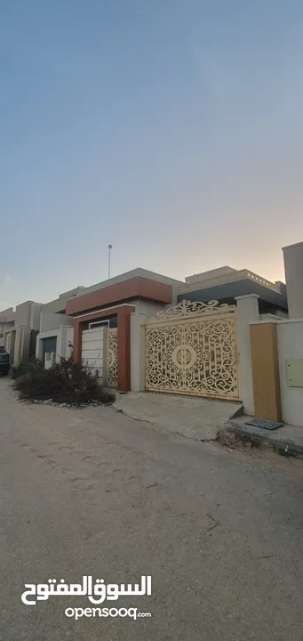 حوش أرضي جديدة ماشاءالله للبيع في مدينة طرابلس منطقة طريق المشتل قبل صالة فصول الاربعة
