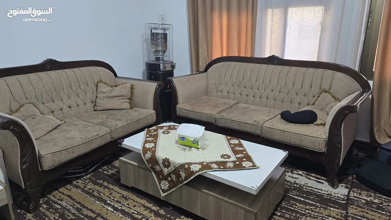 مجموعة أغراض عفش بيت للبيع بداعي السفر السعر ممتاز