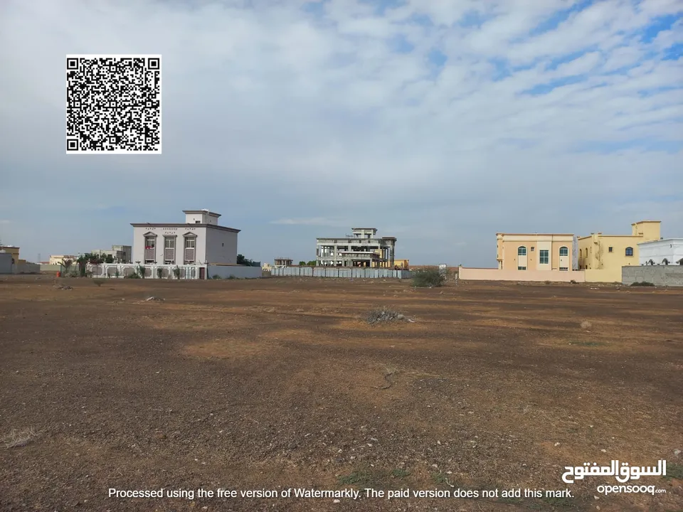 ارضيين بجوار بعض للبيع بالمنامة سكنى افضل موقع