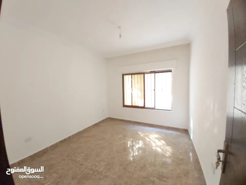 شقة للبيع غرفتين نوم في ضاحية الامير راشد شارع ابراهيم قطان
