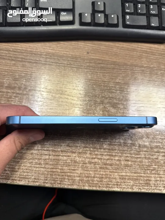بحالة ممتاز جداًIPhone 13 للبيع نسبة البطارية (%76)