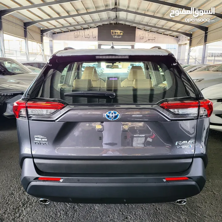 2024 TOYOTA RAV4 XLE PREMIUM