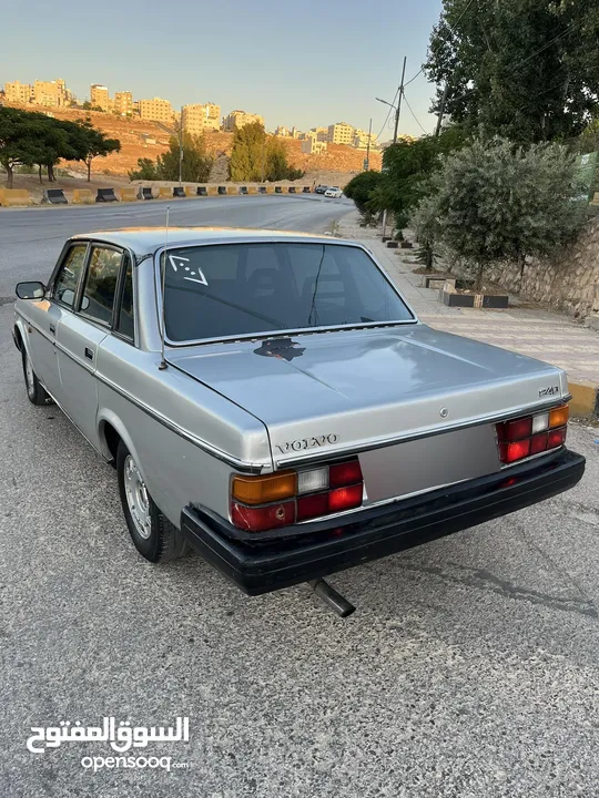 فولفو 240 بحالة جيدة