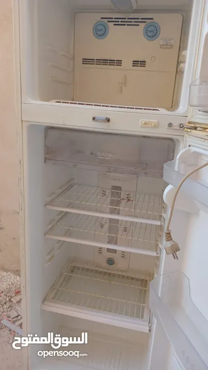 نشتري جميع انواع الخرداه والبلاستك والالمنيوم والعفش المستعمل بافضل الاسعار