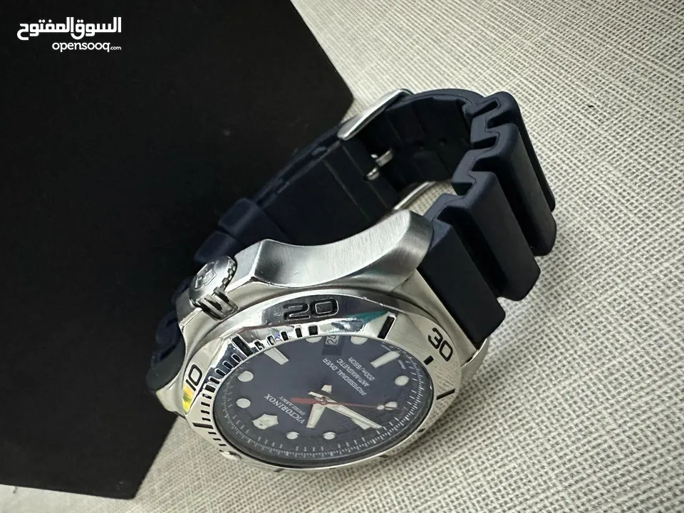 ساعة  للبيع Victorinox